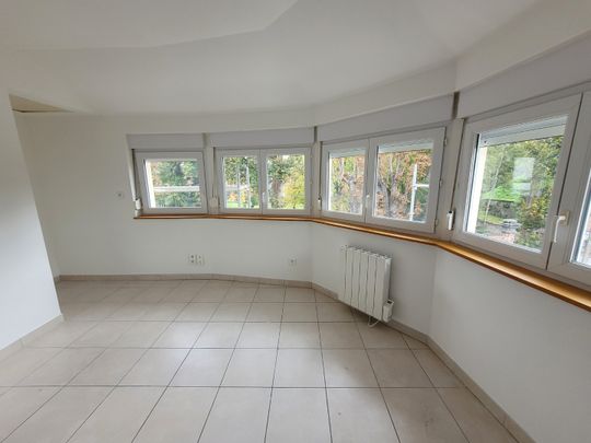 Location Appartement 2 pièces 47m² LE QUESNOY 59530 - Photo 1