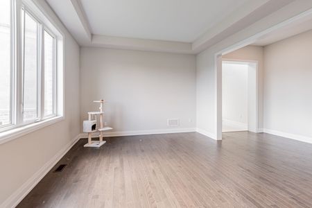 For Lease - 15 Kenneth Campbell Court, Aurora, Ontario - Photo 5