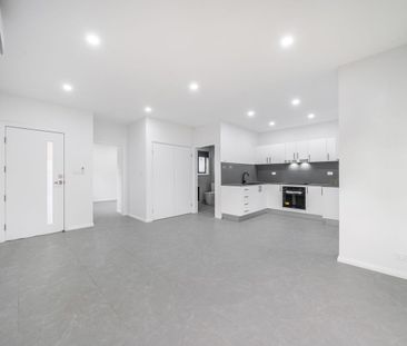 15a Brentwood Street, Fairfield West, NSW 2165 - Photo 3