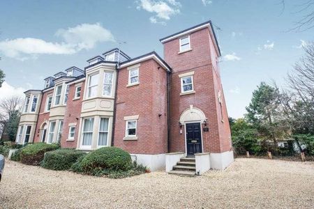 Linden House, Emsworth, PO10 - Photo 2