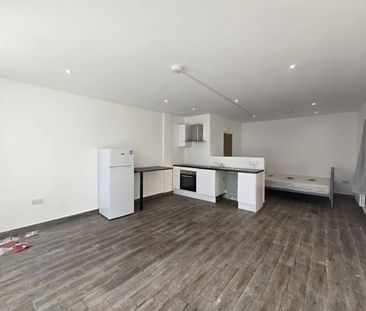 Studio Flat, Selhurst Road, SE25 - Photo 2