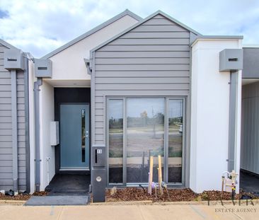 15 Callaway Street, Mambourin, Vic 3024 - Photo 4