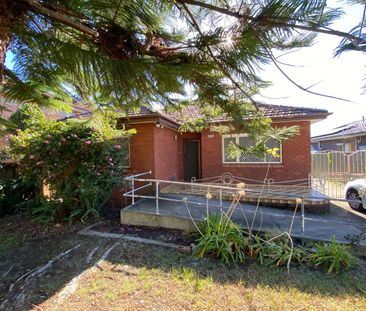 Spacious Brick Home in Cabramatta - Photo 6