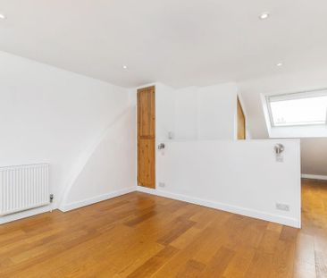 3 bedroom end of terrace house to rent - Photo 3