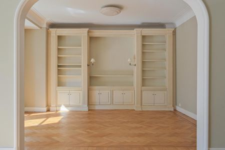 Rond Point Etoile: Superb 3-bedroom apartment - Photo 2