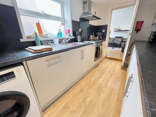 Burley Road, Hyde Park - Photo 1