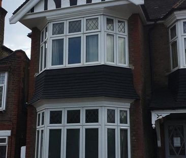 2 Bed Flat, Gunnersbury Avenue, W5 - Photo 3