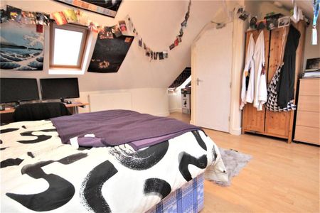6 bedroom terraced house to rent - Photo 3