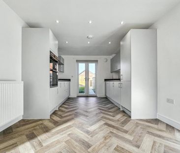 3 bedroom detached house to rent - Photo 3