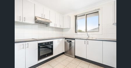 Modern Family Home in a Sought-After Gymea Location - Photo 5