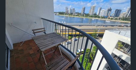 Fully Furnished Chic Studio overlooking the Broadwater Southport - Photo 3