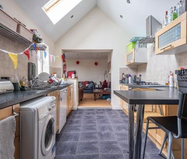 6 bedroom semi-detached house to rent - Photo 6