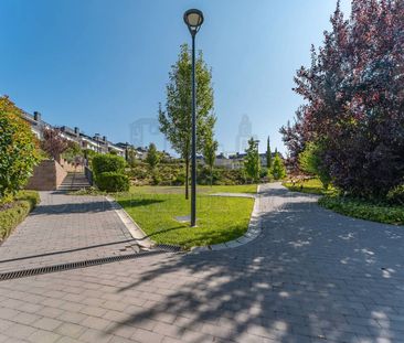 Casa adosada de alquiler en Calle Francisco de Vitoria, Valenoso - Photo 3