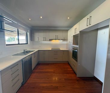 Updated Three-Bedroom Family Home - Photo 6