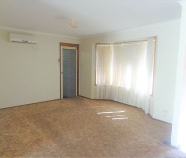 Villa close to amenities - Photo 5