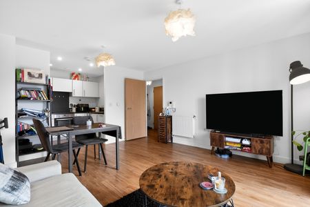 Roseberry Place, London, E8 3GB - Photo 3