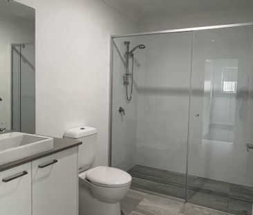 Prime Location, Brand New Duplex with Solar! - Photo 6