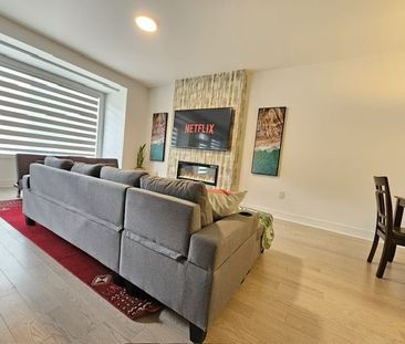 For Lease - 3108 John McKay Boulevard, Oakville, Ontario - Photo 2