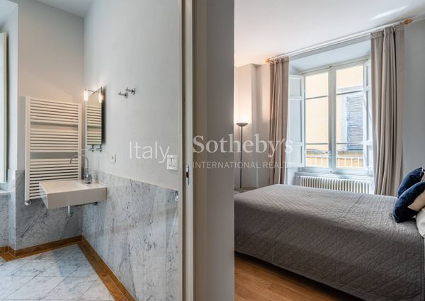 Elegant designer apartment in a historic palazzo with lift