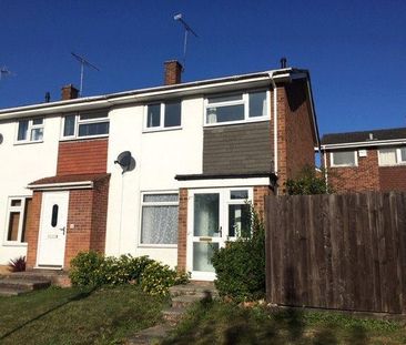 2 bedroom end of terrace house to rent - Photo 4