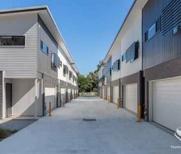 $ bedroom Townhouse - Photo 6