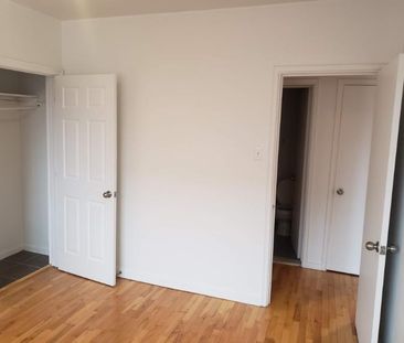 1 CH - 1 SDB - Montréal - $1,200 /mo - Photo 2