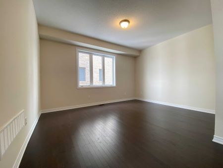 For Lease - 17 Oriole Crescent, Port Colborne, Ontario - Photo 2