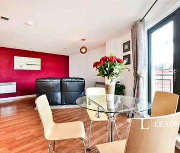1 bedroom flat to rent - Photo 6