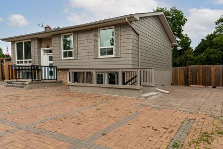 For Lease - 235 Cedar Crescent Unit# Lower, Barrie, Ontario - Photo 4