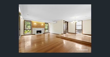 PERFECT FAMILY LIVING IN PRIME RINGWOOD POCKET - Photo 2