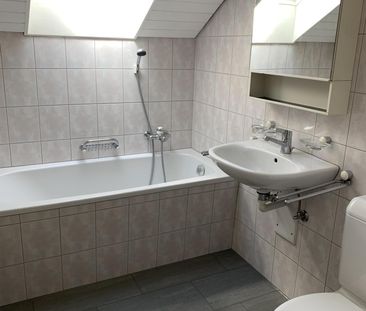 Wunderschöne 3.5 Zimmer Dachwohnung in Rebstein - Foto 3