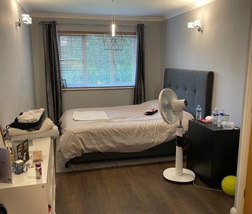 2 Bed Flat, Faygate Court, CR2 - Photo 4