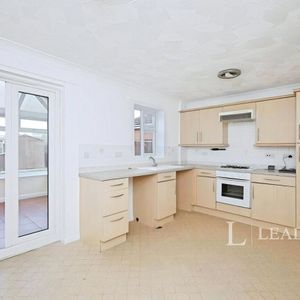 3 bedroom house to rent Whittle Close, Boston, Lincolnshire, PE21 - Photo 2