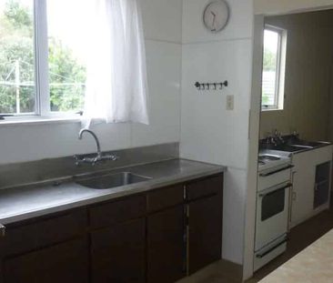 A classic Art Deco with 3 bedrooms close to town - Photo 5