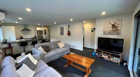 Ravenswood with a view - Photo 3