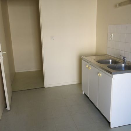 LOCATION APPARTEMENT, T2, POITIERS, Breuil-Mingot-Saint-Eloi - Photo 3