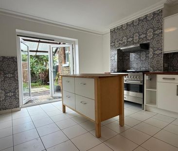 3 bedroom semi-detached house to rent - Photo 2