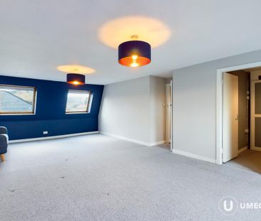 4 bedroom detached house to rent - Photo 4