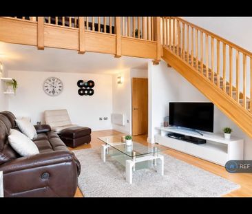 2 bedroom penthouse to rent - Photo 2