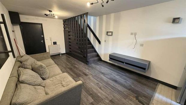 Town Hill, Warrington, WA1 - Photo 1