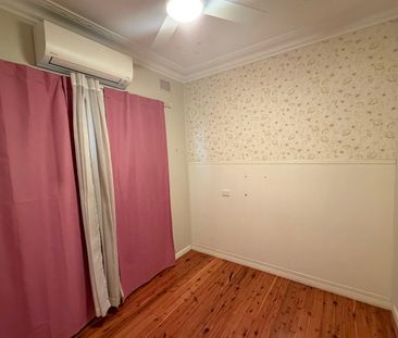 WELL PRESENTED FAMILY HOME WITH INGROUND POOL! - Photo 3