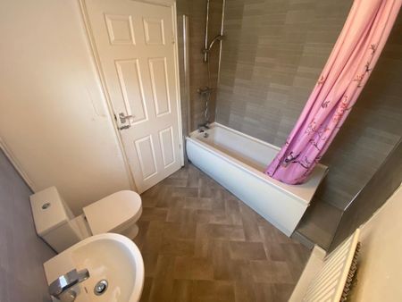 2 bedroom terraced house to rent - Photo 5