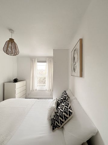 1 Bed Flat, Roman Road, E3 - Photo 2