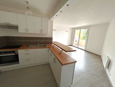 Location Appartement 1 pièce 30m² - Photo 3