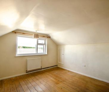 3 bedroom semi-detached bungalow to rent - Photo 1