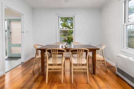 Hamptons Style Beach-house - Photo 3