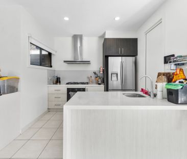 Modern Townhouse Close To Monash University & Chadstone Shopping Ce... - Photo 1
