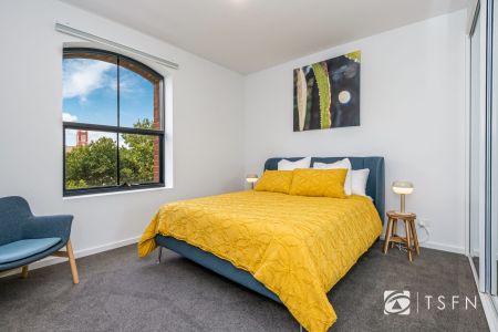 Fully Furnished Two Bedroom Apartment - Available September 2026 - Photo 3