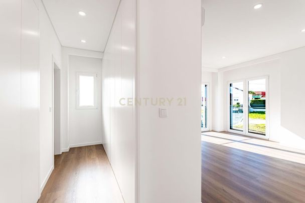 São Domingos de Rana, Lisbon - Photo 1