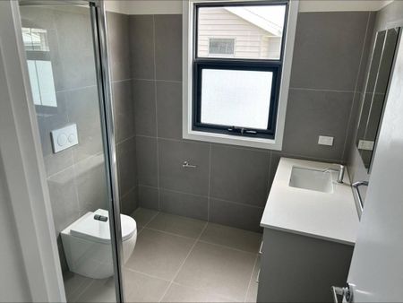 Private quiet lifestyle in Glenroy prime location - Photo 5